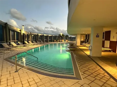 851 NE 1st Avenue Miami FL 33132