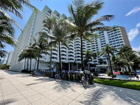 2899 Collins Avenue Miami Beach FL 33140
