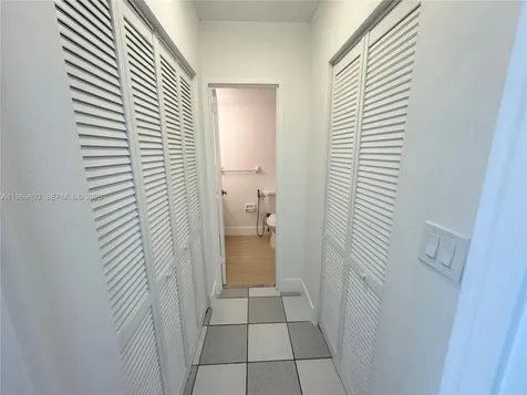 2899 Collins Avenue Miami Beach FL 33140