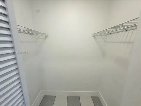 2899 Collins Avenue Miami Beach FL 33140