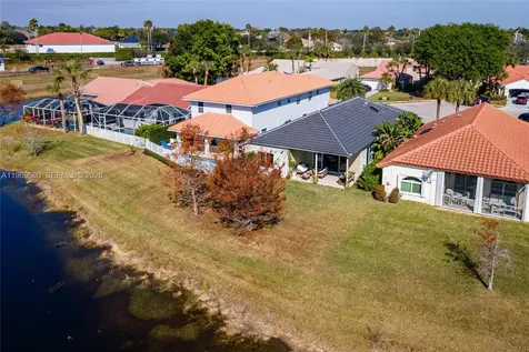 2668 Country Golf Drive Wellington FL 33414