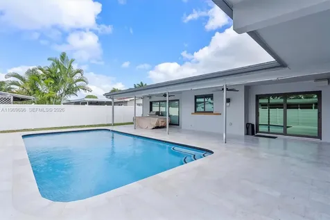 10950 NW 16th Court Pembroke Pines FL 33026