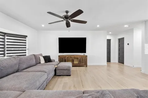 10950 NW 16th Court Pembroke Pines FL 33026