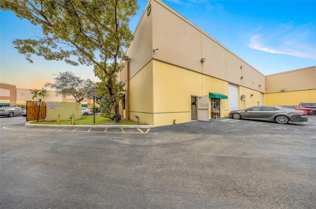 3718 SW 30th Avenue Hollywood FL 33312