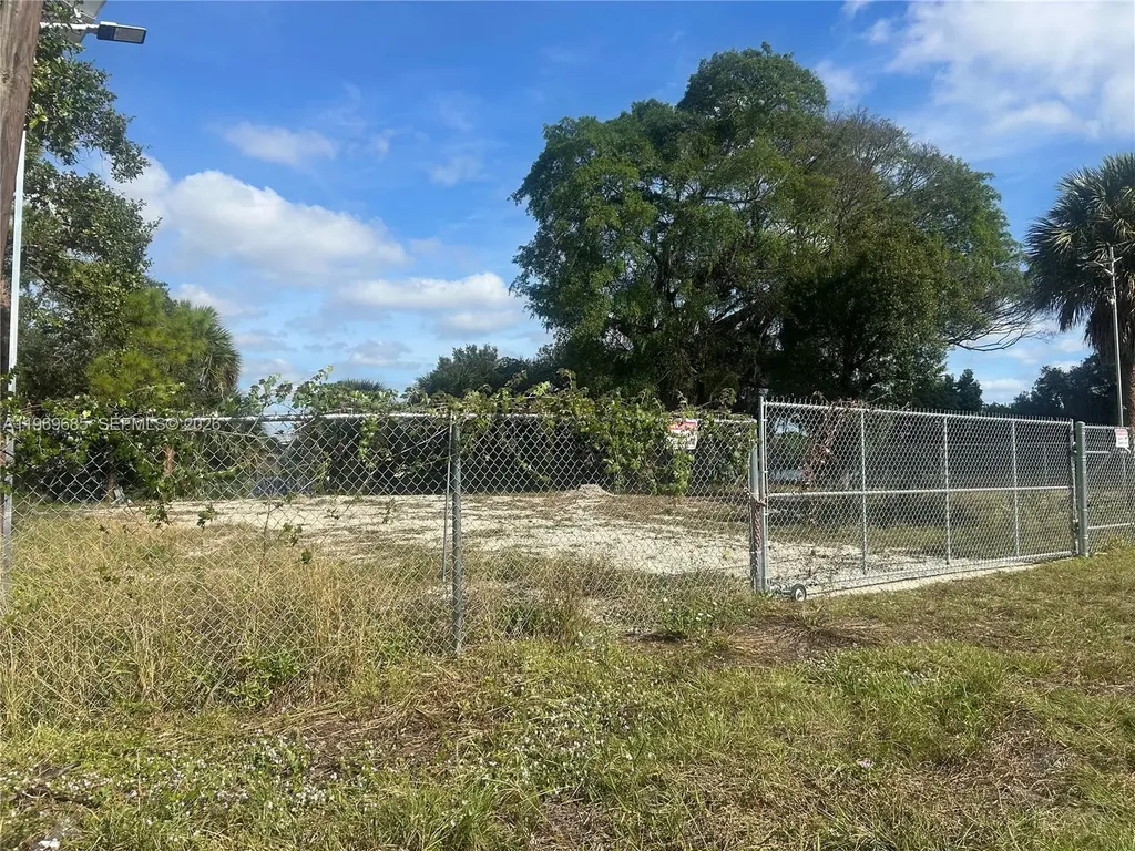 2541 SW 36th Street Dania Beach FL 33312