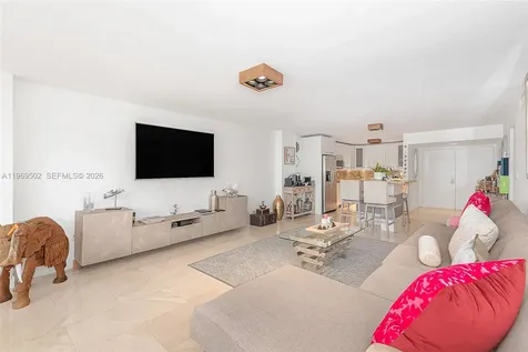6423 Collins Avenue Miami Beach FL 33141