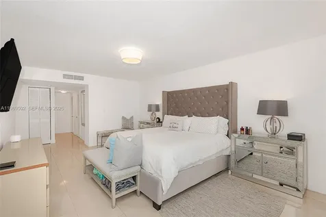 6423 Collins Avenue Miami Beach FL 33141