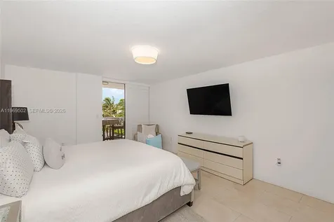6423 Collins Avenue Miami Beach FL 33141