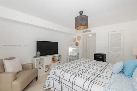 6423 Collins Avenue Miami Beach FL 33141