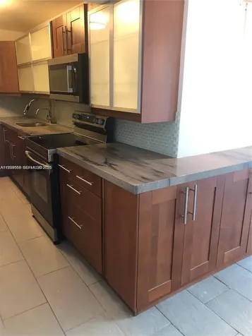 6969 Collins Avenue Miami Beach FL 33141