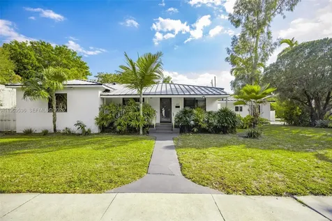 312 NE 90th Street El Portal FL 33138