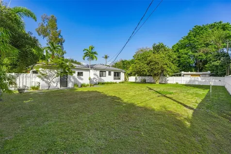 312 NE 90th Street El Portal FL 33138