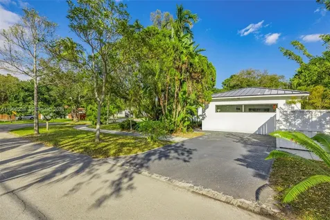 312 NE 90th Street El Portal FL 33138