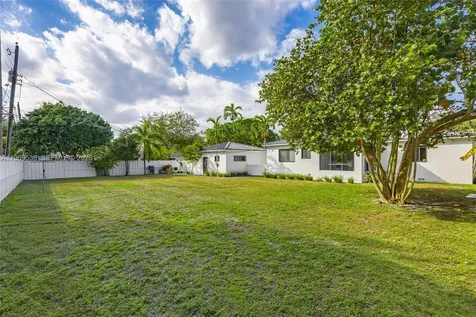 312 NE 90th Street El Portal FL 33138