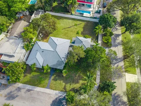 312 NE 90th Street El Portal FL 33138