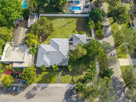 312 NE 90th Street El Portal FL 33138