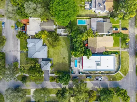 312 NE 90th Street El Portal FL 33138