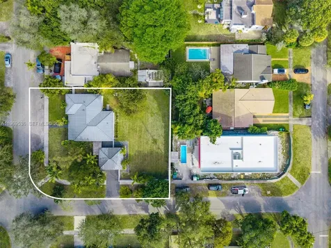 312 NE 90th Street El Portal FL 33138