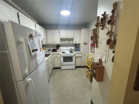 7118 Bonita Drive Miami Beach FL 33141