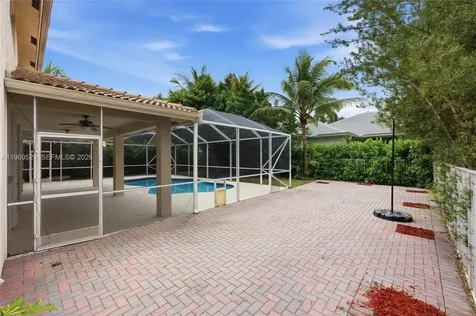 2455 Greenbrier Court Weston FL 33327