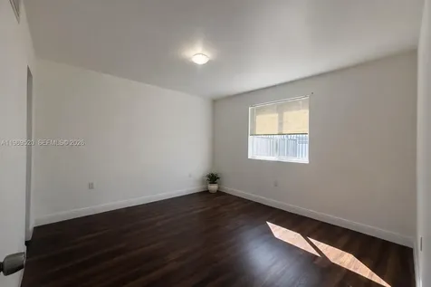 540 NW 7th Street Miami FL 33136