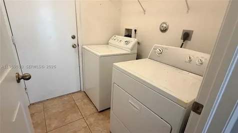 9468 SW 221st Lane Cutler Bay FL 33190