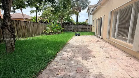 9468 SW 221st Lane Cutler Bay FL 33190