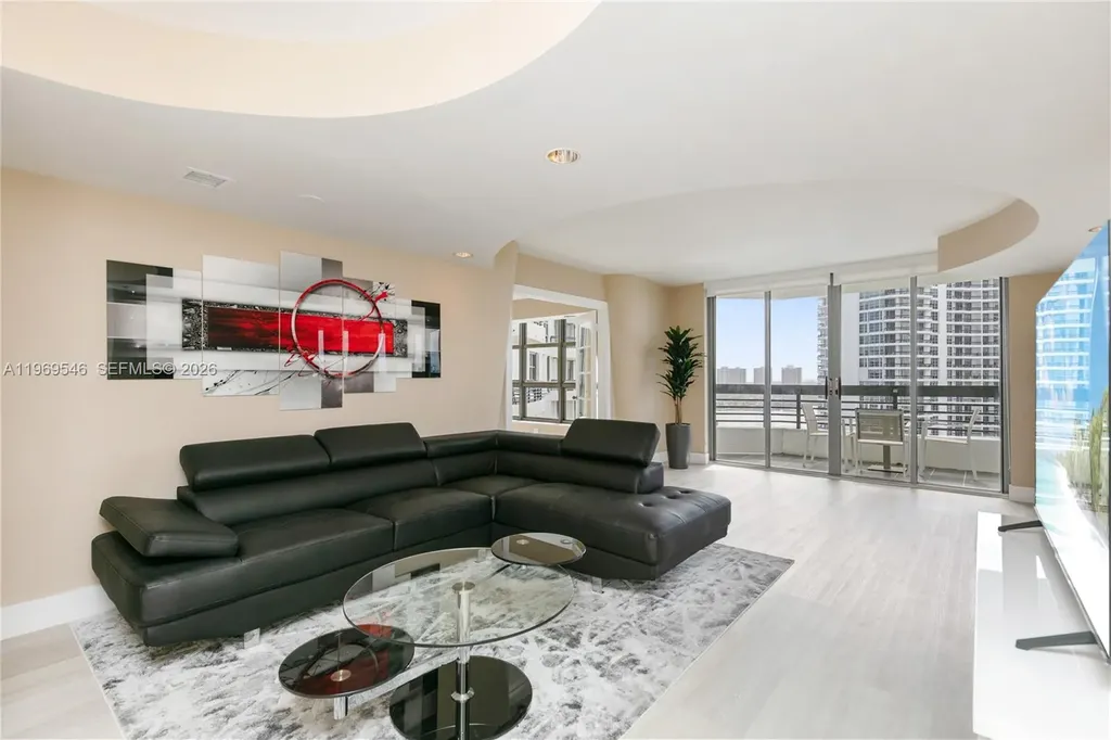 3500 Mystic Pointe Drive Aventura FL 33180