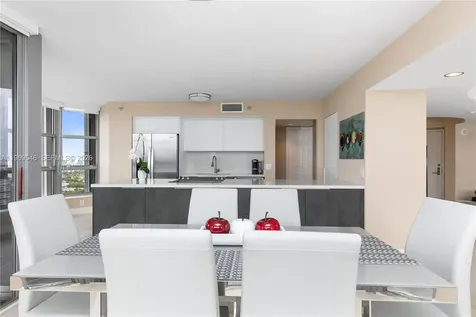 3500 Mystic Pointe Drive Aventura FL 33180