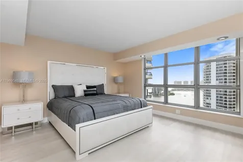 3500 Mystic Pointe Drive Aventura FL 33180