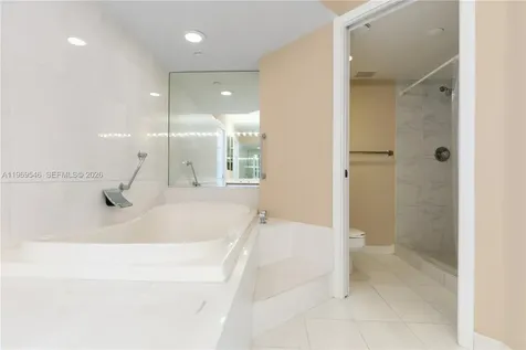 3500 Mystic Pointe Drive Aventura FL 33180
