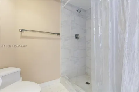 3500 Mystic Pointe Drive Aventura FL 33180