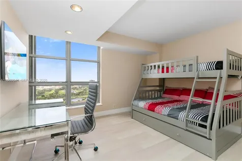 3500 Mystic Pointe Drive Aventura FL 33180