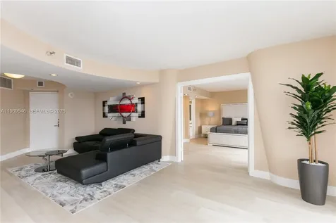 3500 Mystic Pointe Drive Aventura FL 33180