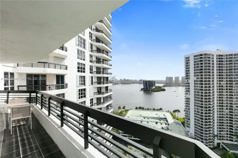 3500 Mystic Pointe Drive Aventura FL 33180