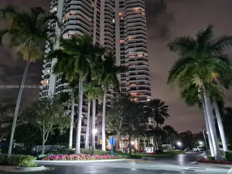 3500 Mystic Pointe Drive Aventura FL 33180
