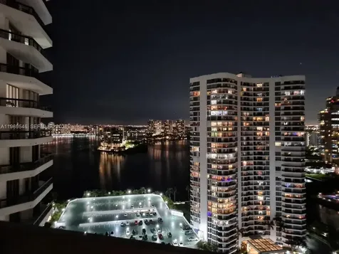 3500 Mystic Pointe Drive Aventura FL 33180