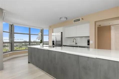3500 Mystic Pointe Drive Aventura FL 33180