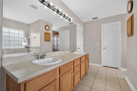 6762 NW Daffodil Lane Port St. Lucie FL 34983