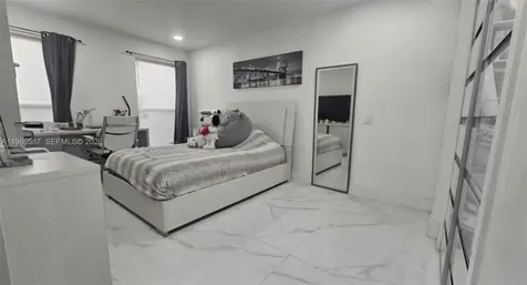 11417 SW 35 Lane Miami FL 33165