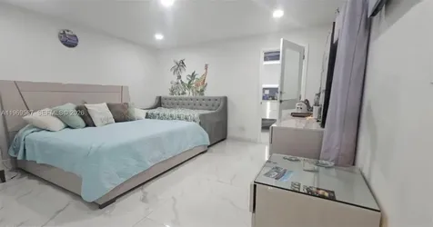 11417 SW 35 Lane Miami FL 33165