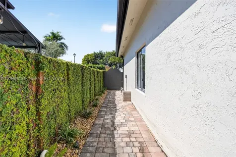 14231 SW 161st Place Miami FL 33196