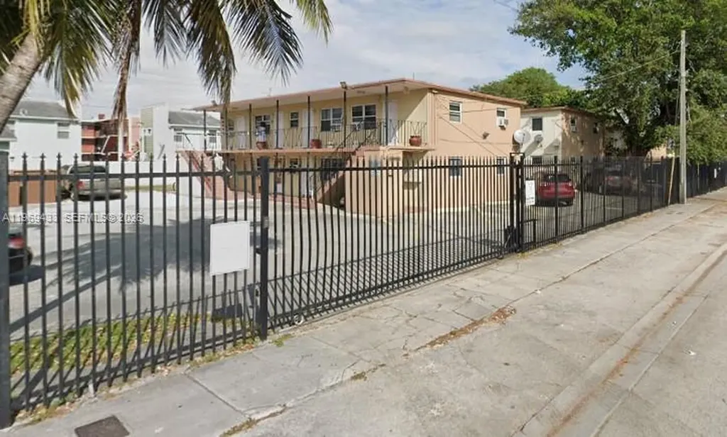 1281 NW 60th Street Miami FL 33142
