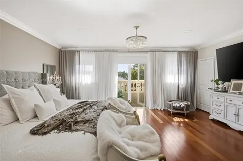 9449 NW 54th Doral Circle Lane Doral FL 33178