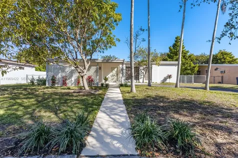 9241 Marine Drive Cutler Bay FL 33189