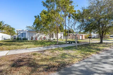 9241 Marine Drive Cutler Bay FL 33189
