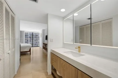1915 Brickell Avenue Miami FL 33129