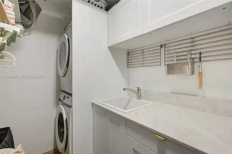 1915 Brickell Avenue Miami FL 33129