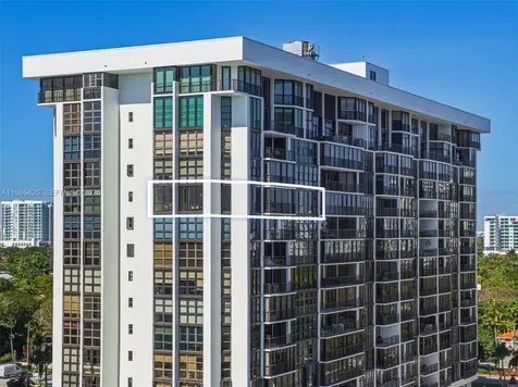 1915 Brickell Avenue Miami FL 33129