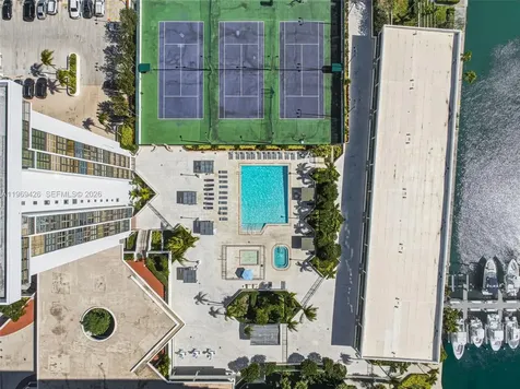 1915 Brickell Avenue Miami FL 33129